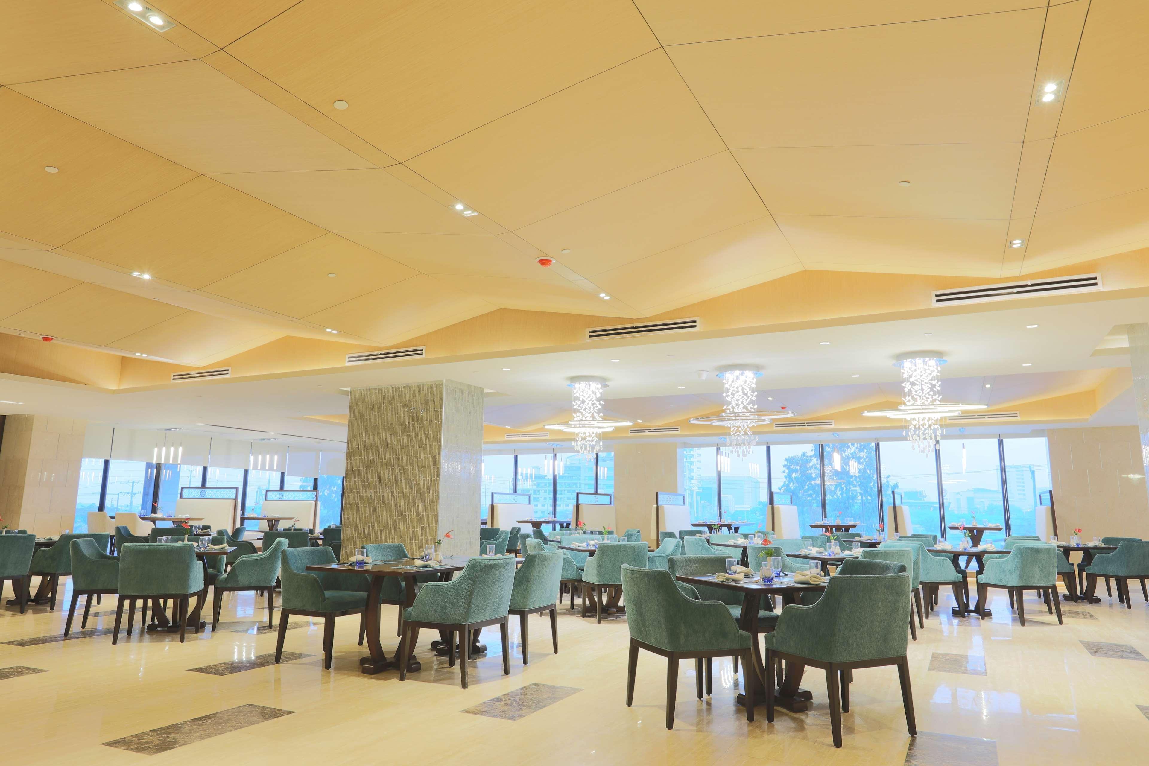 Bai Hotel Cebu Екстер'єр фото