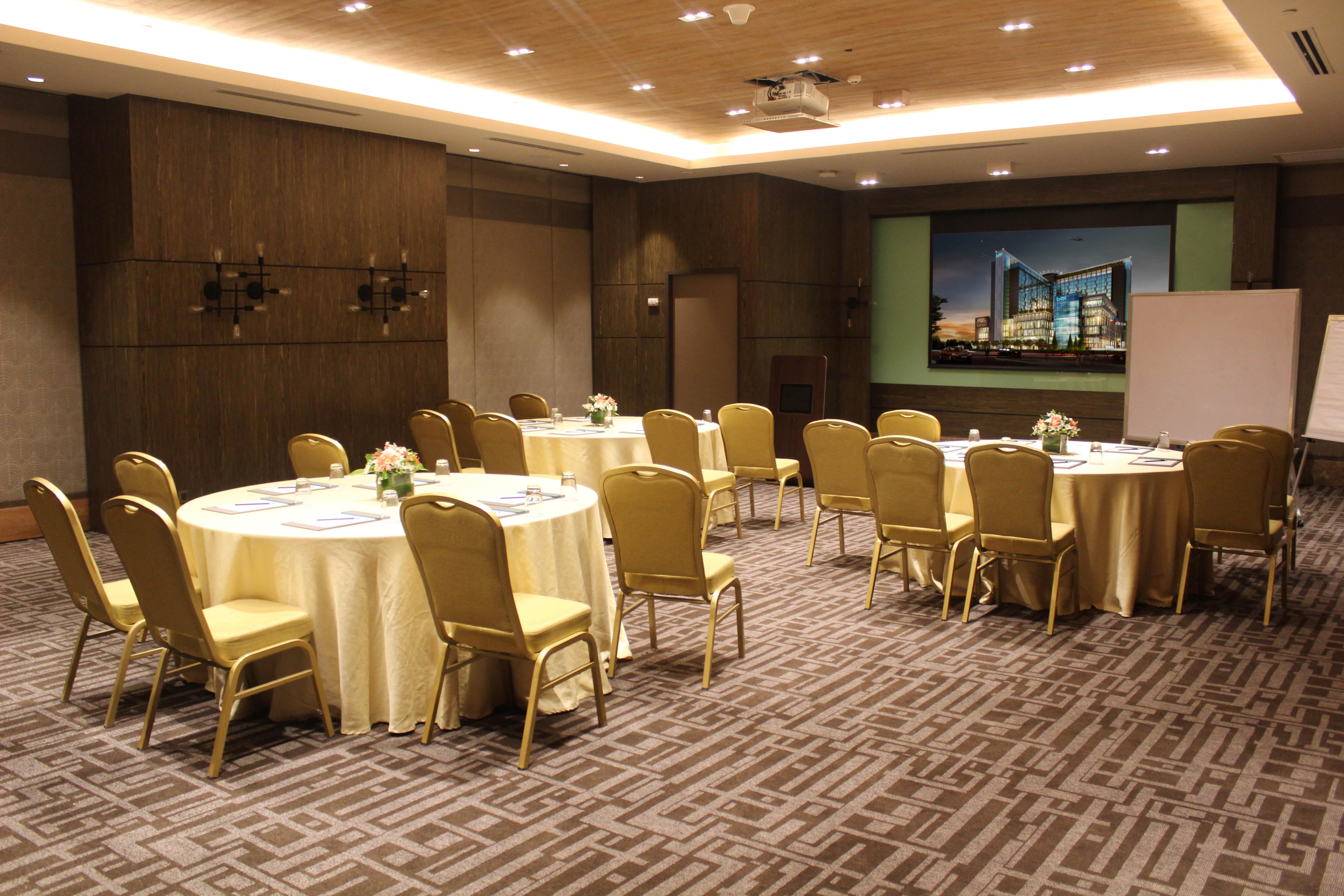 Bai Hotel Cebu Екстер'єр фото