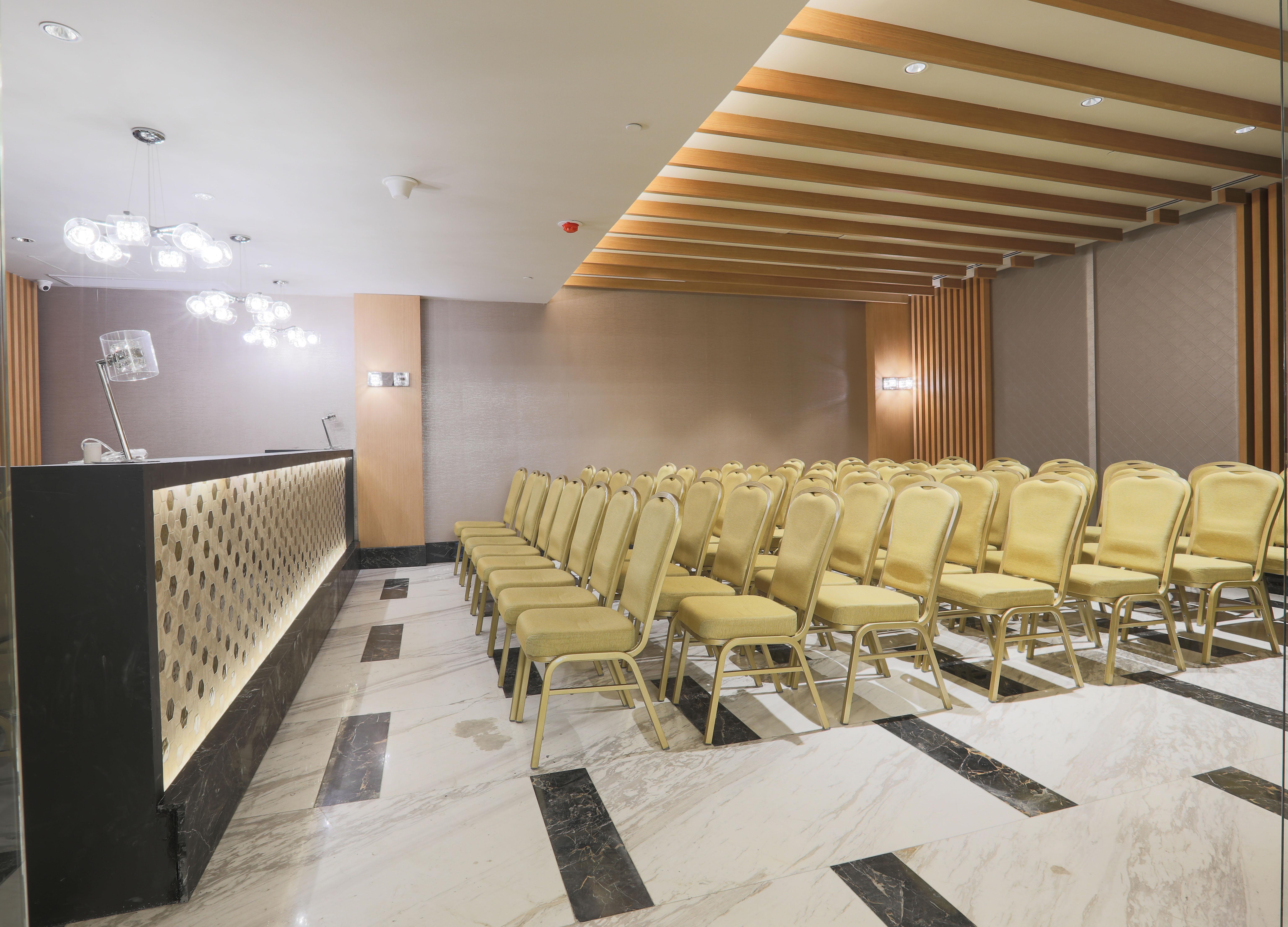 Bai Hotel Cebu Екстер'єр фото