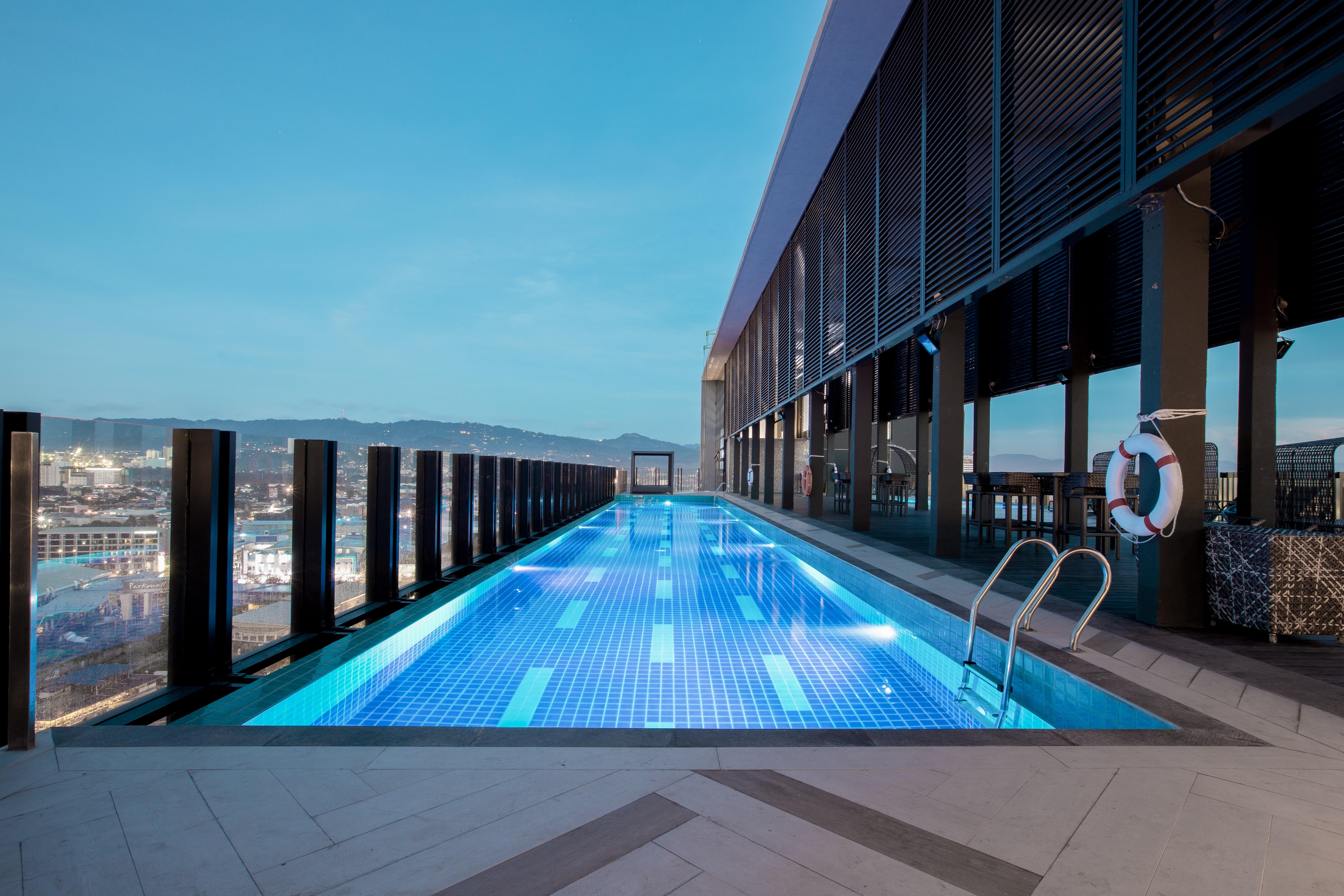 Bai Hotel Cebu Екстер'єр фото