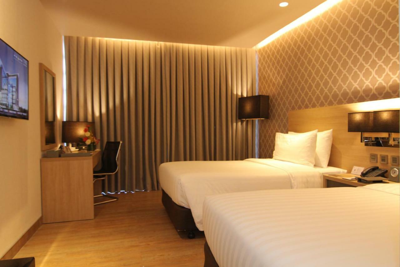 Bai Hotel Cebu Екстер'єр фото